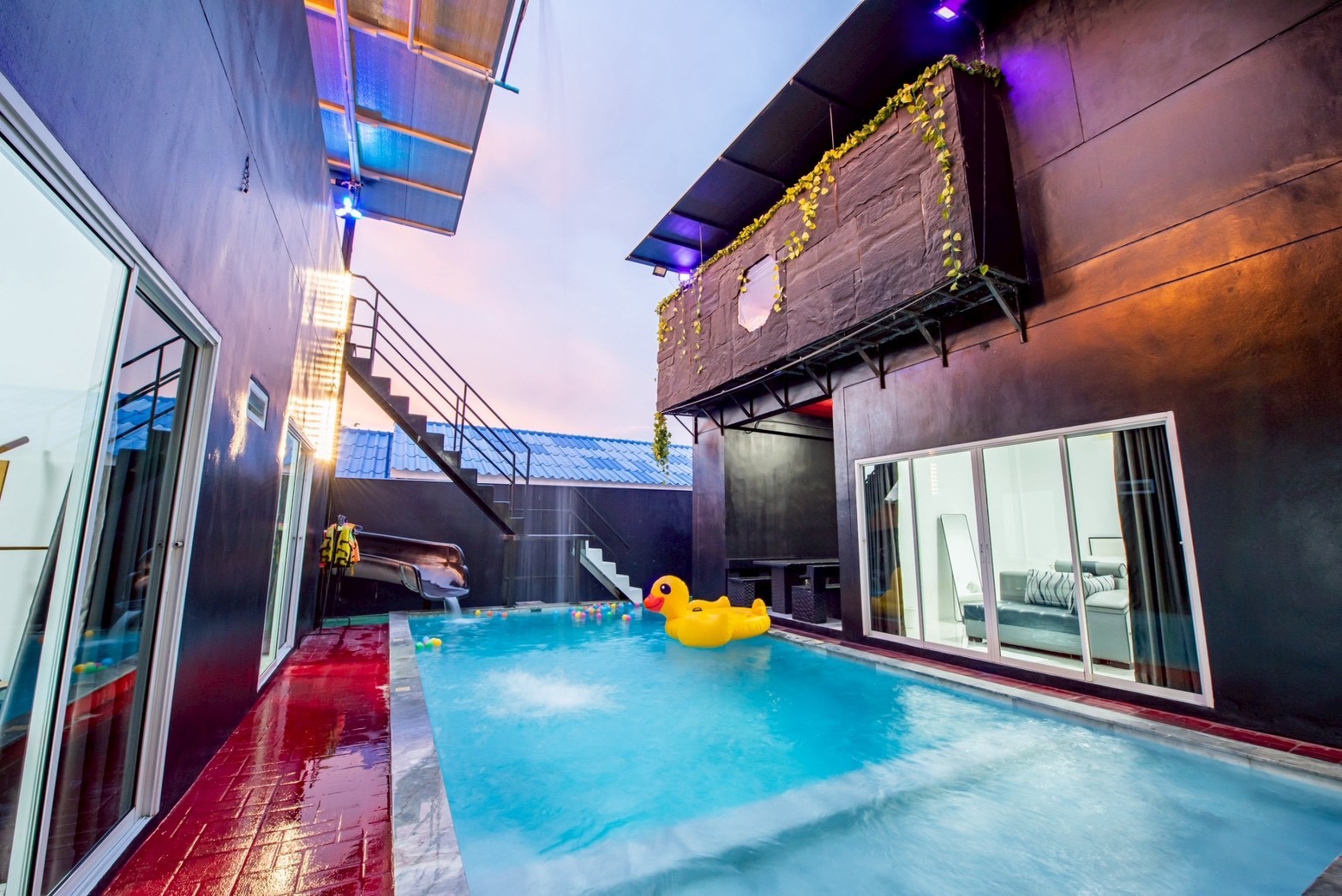 รูปภาพภายนอก Seven knight Pool Villa Pataya 2