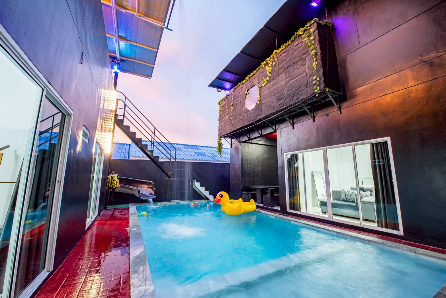 รูปภาพภายนอก Seven knight Pool Villa Pataya 4